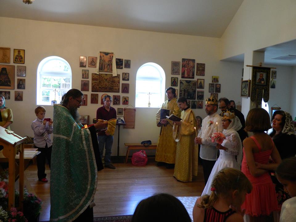 Crowning of Mychael and Anastasia (Gloria) Enright. https://www.orthodox.net//photos/parish/2013-07-21-crowning-mychael-anastasia-enright-01.jpg